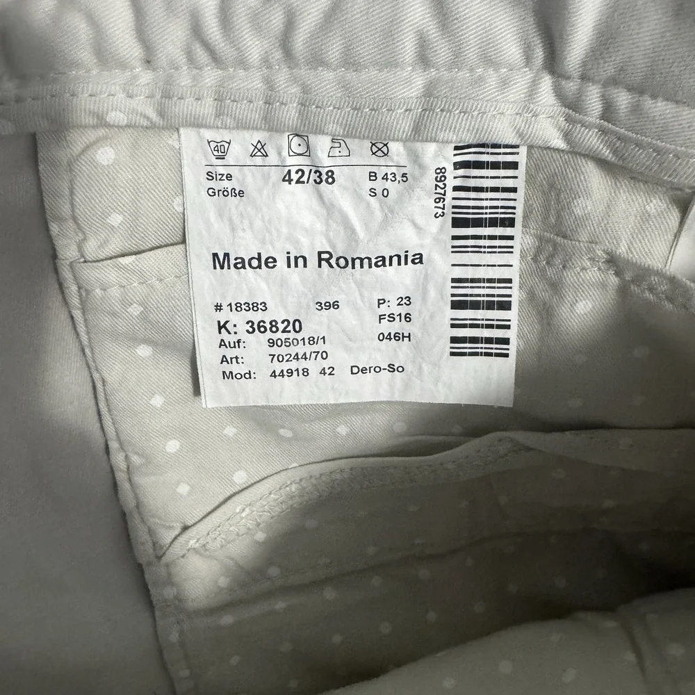 Hiltl Pants Mens 42x38 Original Khakis Contemporary NEW